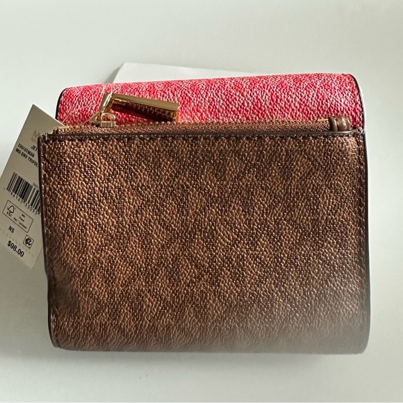 Michael Kors Wallet - Picture 4 of 5